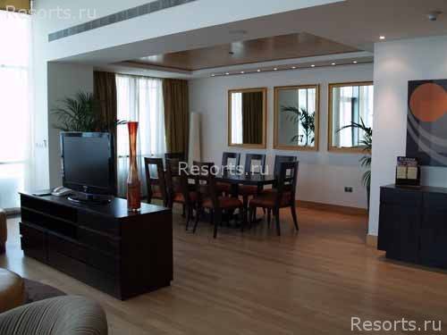 BurJuman Rotana Suites 15